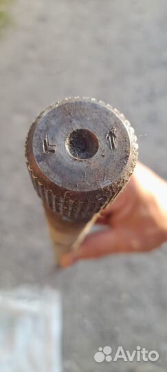 Продаю торсион левый Mitsubishi l200