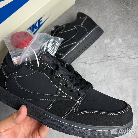 Кроссовки nike jordan 1