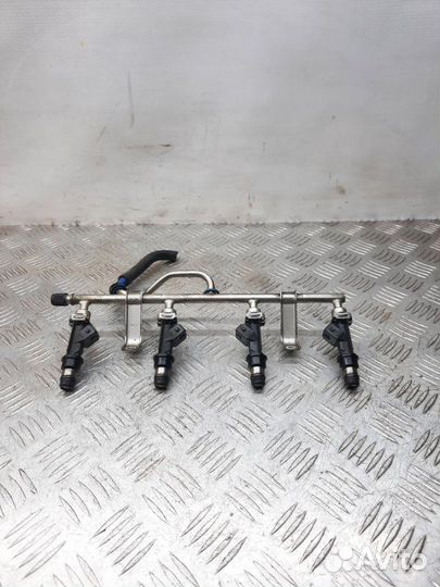 Топливная рампа Opel Astra H хэтчбэк 5 дв. 1.6