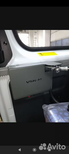 Электропривод сдвижной двери для микроавтобуса