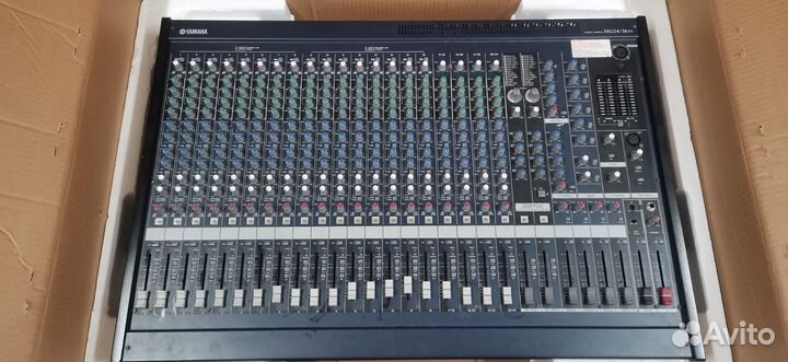 Микшерный пульт Yamaha MG-24/14FX