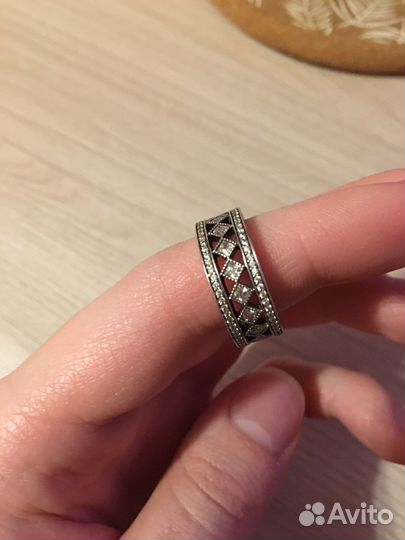 Серебряное кольцо Pandora