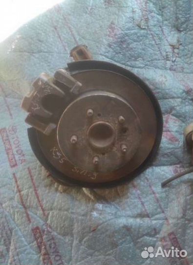 Кулак задний левый Тойота Камри 50 55