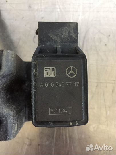 Датчик уровня пола mercedes CLS W219 A0105427717