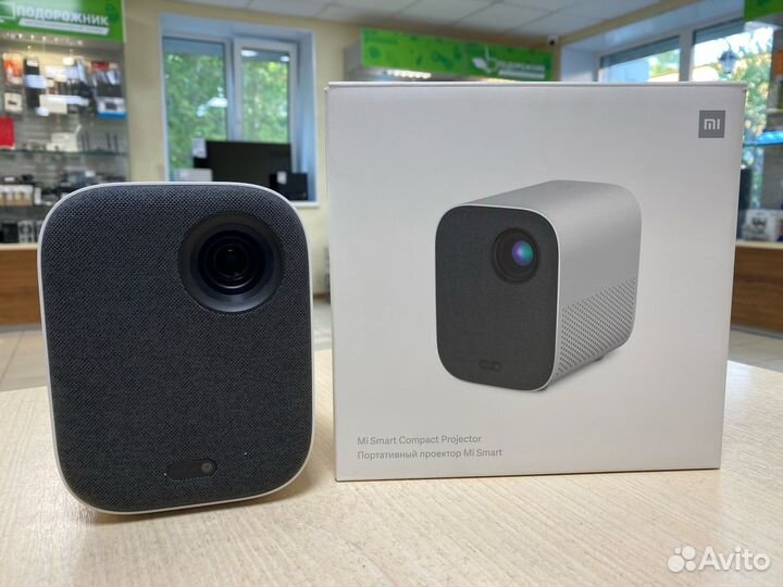 Проектор Xiaomi Mi Smart Compact Projector