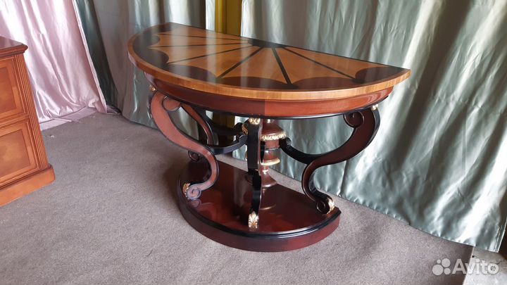 Консоль. Массив дуба. Шпон дуба. Испания