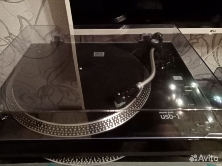 Проигрыватель винила