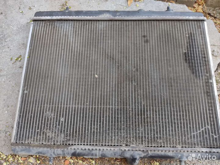 Радиатор охлаждения Пежо