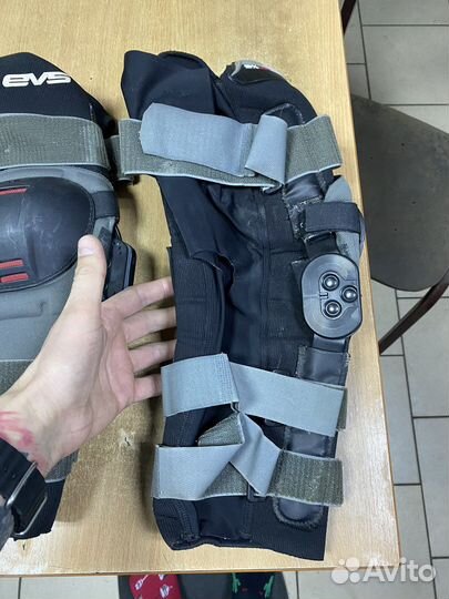 Наколенники evs sx02