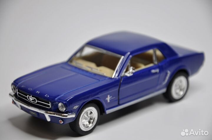 Модель автомобиля 1/2 Ford Mustang 1964 металл