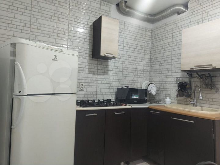 2-к. квартира, 60 м², 1/9 эт.