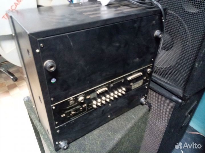 Tascam TSR-8 профессиональный магнитофон