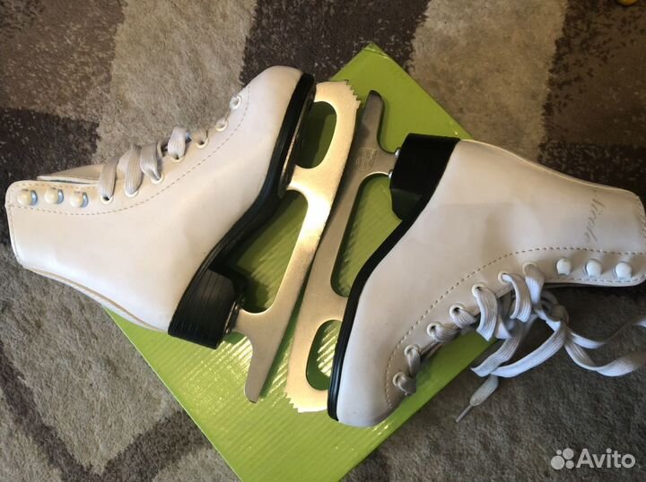 Фигурные коньки