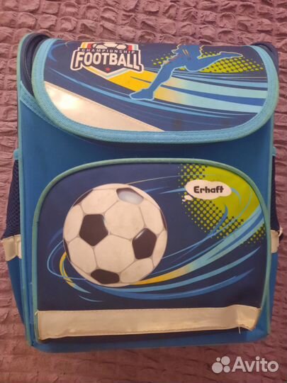 Отдам бесплатно портфель для начальных классов