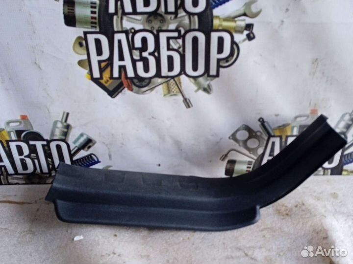 Накладка порога задняя лев Suzuki grand Vitara