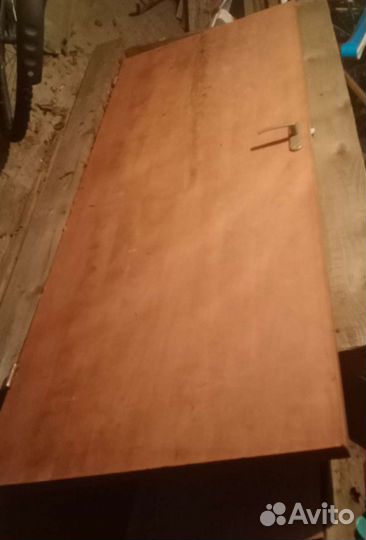 Дверь входная деревянная