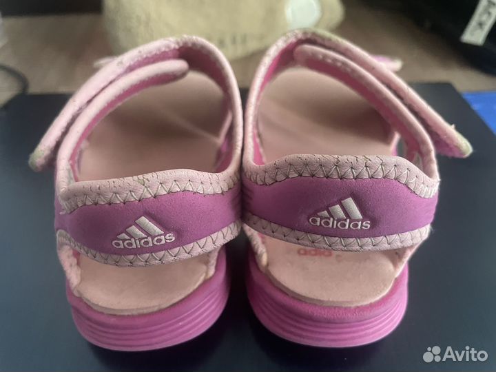 Босоножки для девочки adidas
