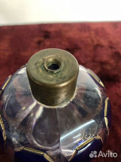 Дореволюционный флакон для духов европа