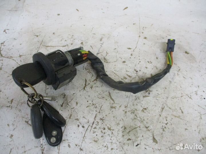 Замок зажигания Рено Логан 2012