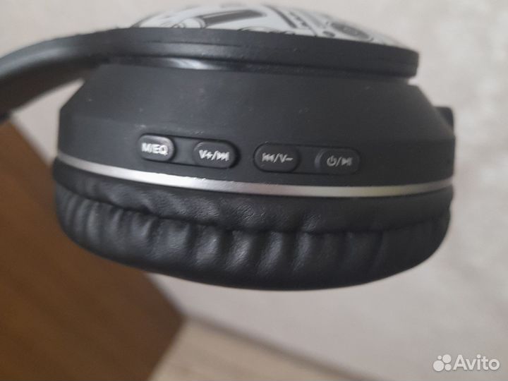 Беспроводные наушники накладные