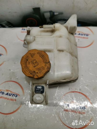 Бачок расширительный Chevrolet Captiva 2.2 дизель