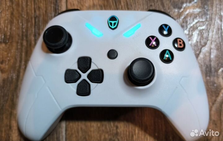 Беспроводной геймпад Thunderobot G25