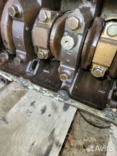 Блок цилиндров на альфа Ромео 145