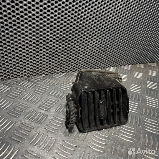 Дефлектор воздушный Mitsubishi Pajero