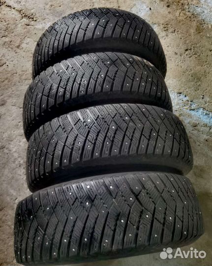 Goodyear UltraGrip Ice Arctic SUV 225/65 R17 102T
