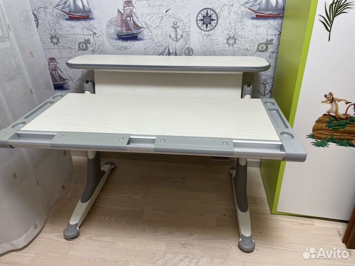 Эргономичный стол