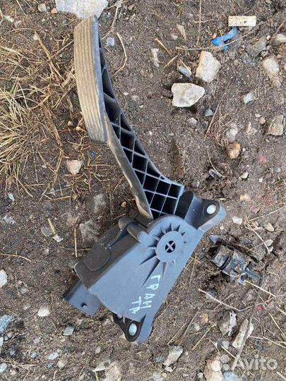 Электронная педаль газа н LADA Granta