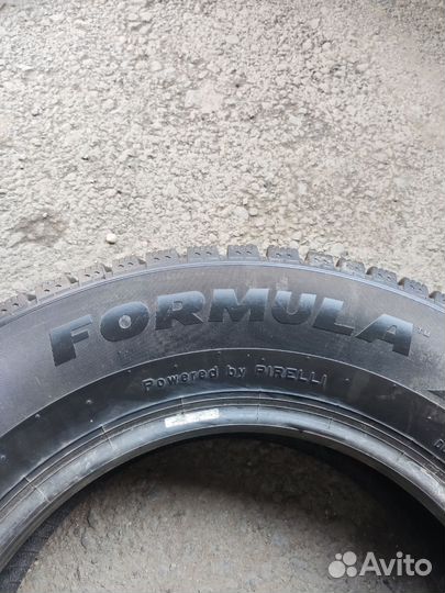 Pirelli Formula Ice 215/70 R16