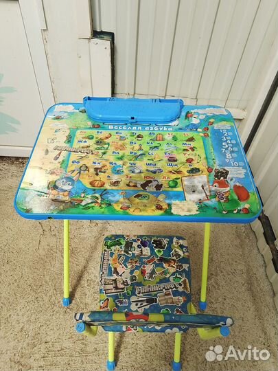 Детский стол и стул