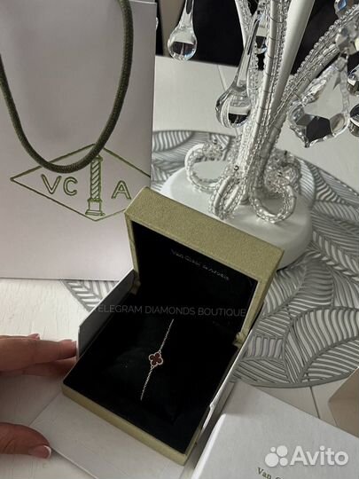 Браслет Van Cleef Sweet alhambra сердолик, золото