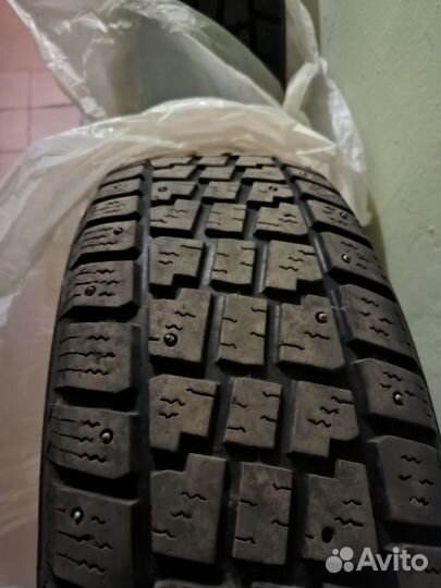 Avon Ranger Ice 215/65 R16