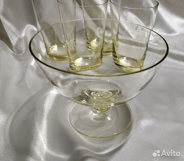 Набор из тонкого лимонного стекла. Сделано в СССР