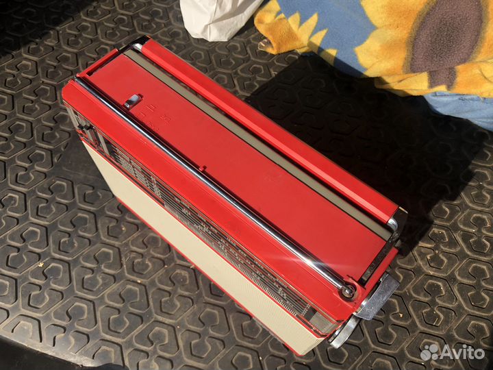 Радиоприемник Vef 317 красный