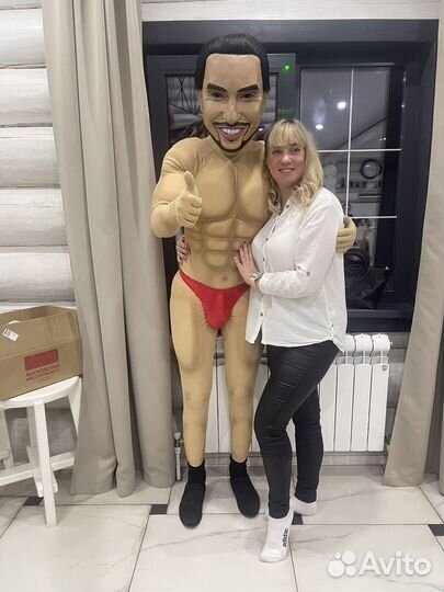 Артур Пирожков ростовая кукла. Шуточный стриптиз