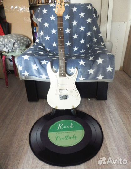 Коврик «Виниловая пластинка»в комнате и не только