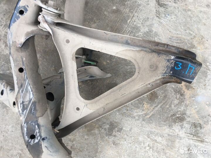 Рычаг задний правый нижний (Volkswagen Touareg)