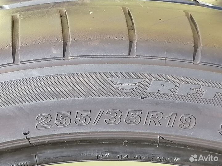 Bridgestone Potenza S001 255/35 R19