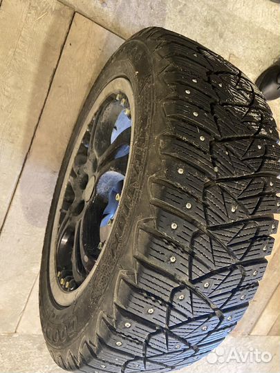 Goodyear Ultragrip 600 205/55 R16