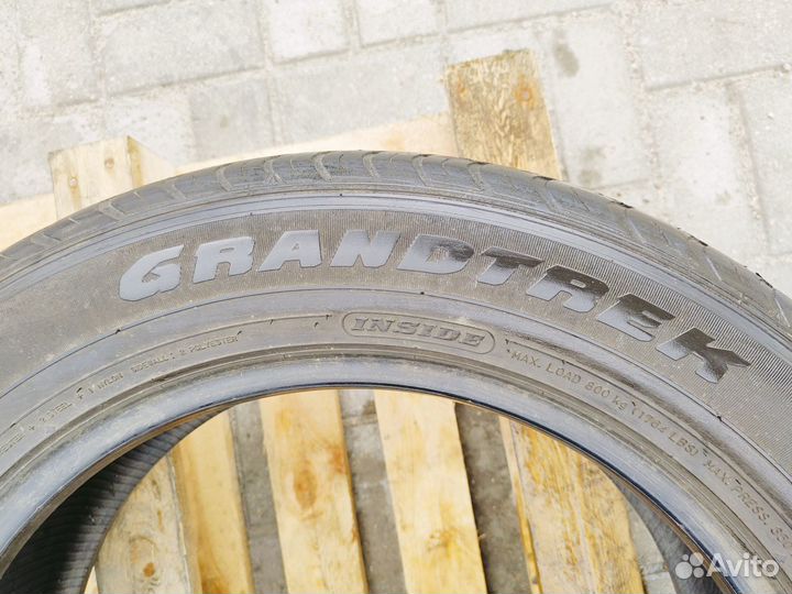 Dunlop Grandtrek ST30 225/60 R18 100H
