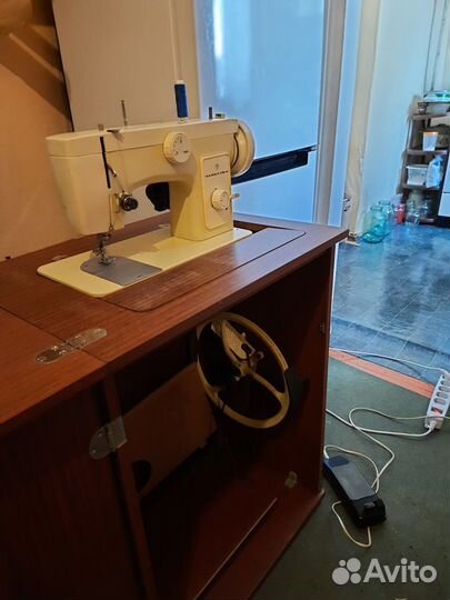 Швейная машинка чайка бу