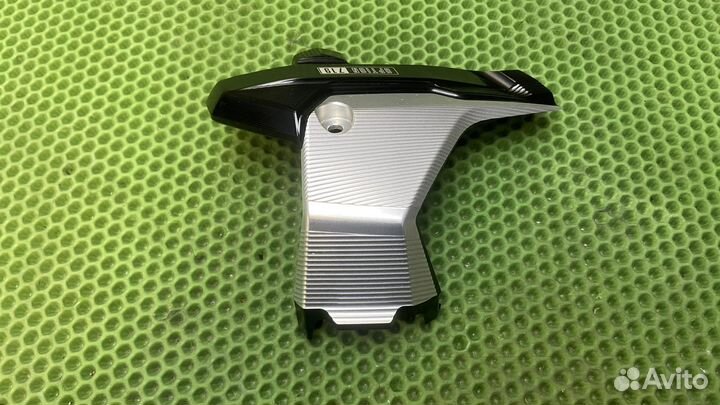 Кожух катушек зажигания фрезеров. слева BMW