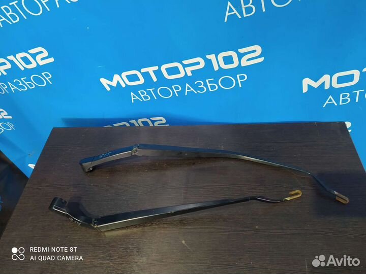 Поводок дворника Nissan Almera G15 / Ниссан Альмер