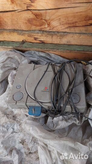 Игровая приставка ps1