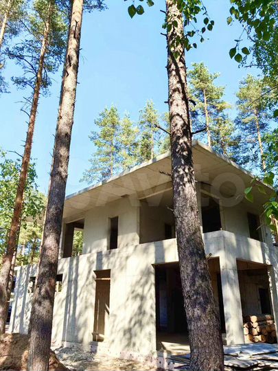 Коттедж 350 м² на участке 15 сот.