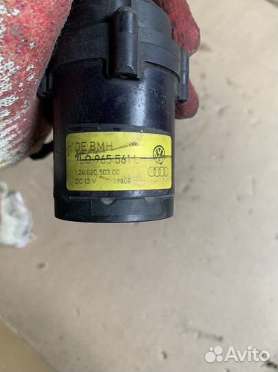 Электро помпа Audi Q7 VAG