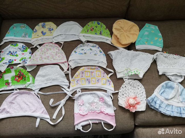 Шапки, чепчики, летние, осенние, зимние
